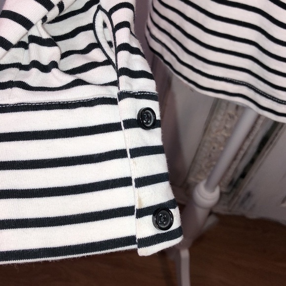Who What Wear Classic Black and White Stripe Round Neck Top Size Small - Picture 4 of 8